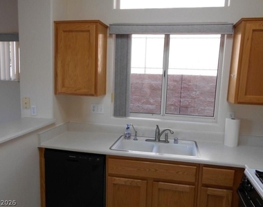 10313 Long Leaf Place - Photo Thumbnail 3