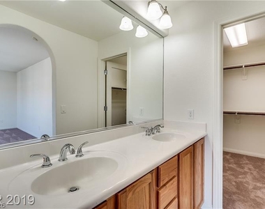7934 Carmel Heights Avenue - Photo Thumbnail 5