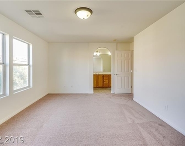 7934 Carmel Heights Avenue - Photo Thumbnail 4