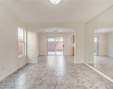 7934 Carmel Heights Avenue - Photo Thumbnail 2