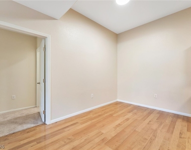 8805 Jeffreys Street - Photo Thumbnail 7