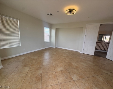 7811 Stroh Lane - Photo Thumbnail 6