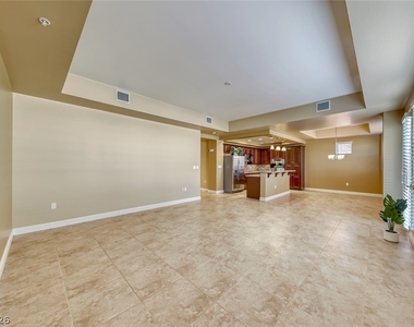 64 Strada Principale - Photo Thumbnail 8