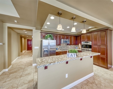 64 Strada Principale - Photo Thumbnail 1
