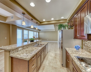 64 Strada Principale - Photo Thumbnail 16