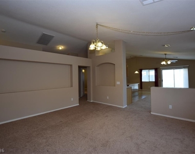 1024 Clover Tip Court - Photo Thumbnail 6
