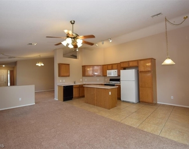 1024 Clover Tip Court - Photo Thumbnail 12