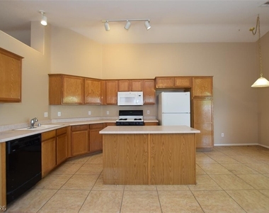 1024 Clover Tip Court - Photo Thumbnail 13