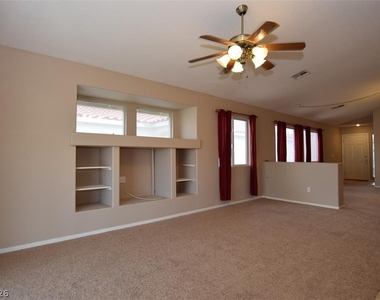 1024 Clover Tip Court - Photo Thumbnail 11