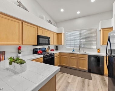 9962 Catalina Canyon Avenue - Photo Thumbnail 4