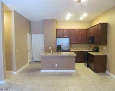 7560 Nicklin Street - Photo Thumbnail 3
