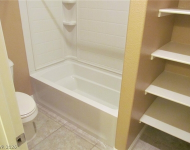 7560 Nicklin Street - Photo Thumbnail 12