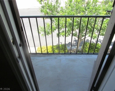 7560 Nicklin Street - Photo Thumbnail 14