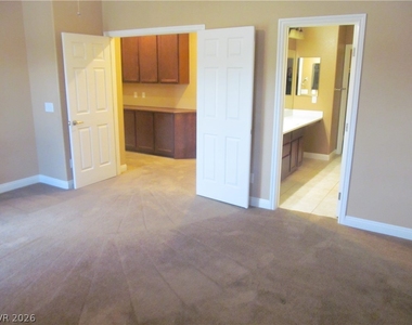 7560 Nicklin Street - Photo Thumbnail 13