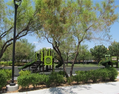 7560 Nicklin Street - Photo Thumbnail 22