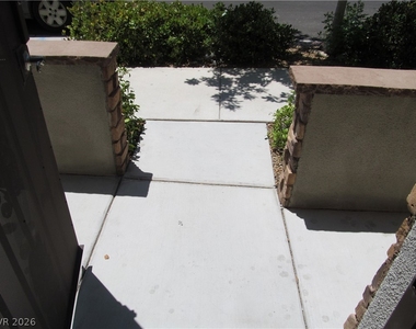 7560 Nicklin Street - Photo Thumbnail 2