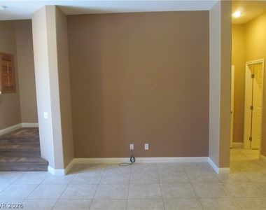 7560 Nicklin Street - Photo Thumbnail 4