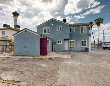 530 E Oakey Boulevard - Photo Thumbnail 10