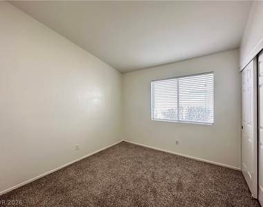 8009 Sierra Largo Drive - Photo Thumbnail 10