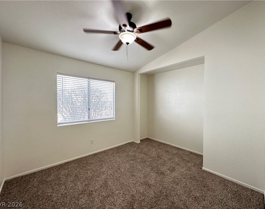 8009 Sierra Largo Drive - Photo Thumbnail 13