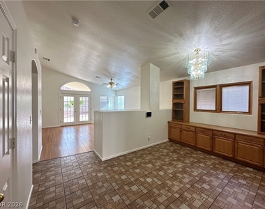 8009 Sierra Largo Drive - Photo Thumbnail 5