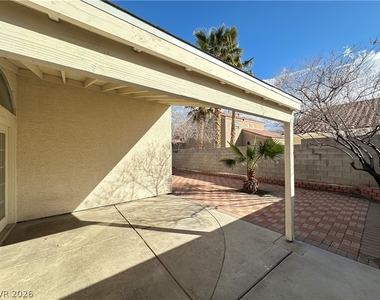 8009 Sierra Largo Drive - Photo Thumbnail 21