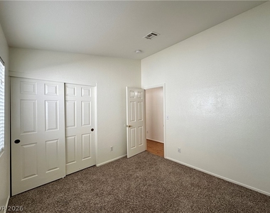 8009 Sierra Largo Drive - Photo Thumbnail 11