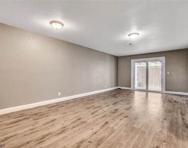 4367 S Mojave Road - Photo Thumbnail 19