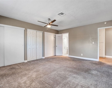 4367 S Mojave Road - Photo Thumbnail 39
