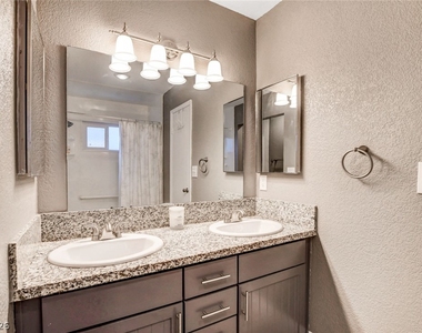 4367 S Mojave Road - Photo Thumbnail 33