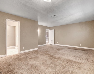 4367 S Mojave Road - Photo Thumbnail 29