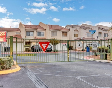 3290 Dragon Fly Street - Photo Thumbnail 53