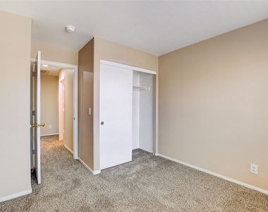 3290 Dragon Fly Street - Photo Thumbnail 43