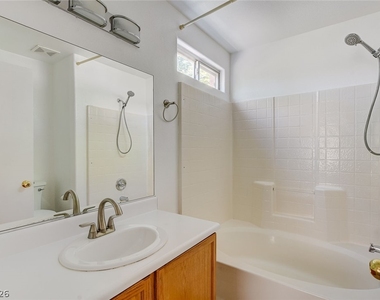 3290 Dragon Fly Street - Photo Thumbnail 31