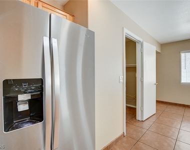 3290 Dragon Fly Street - Photo Thumbnail 19