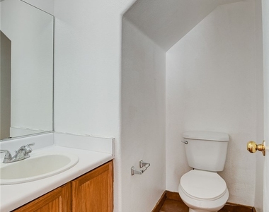 3290 Dragon Fly Street - Photo Thumbnail 11