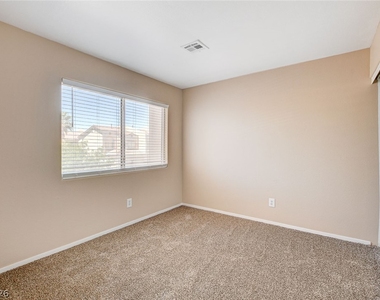 3290 Dragon Fly Street - Photo Thumbnail 36
