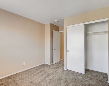 3290 Dragon Fly Street - Photo Thumbnail 42