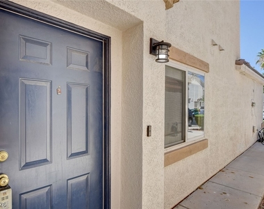 3290 Dragon Fly Street - Photo Thumbnail 4