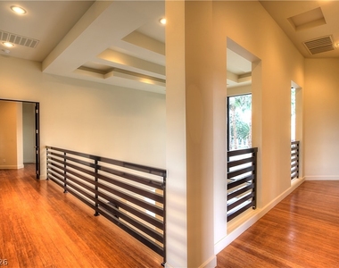 7518 Yonie Court - Photo Thumbnail 4