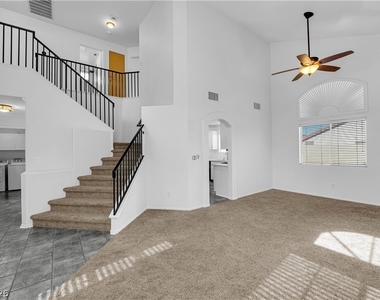 8915 Sandy Slate Way - Photo Thumbnail 4
