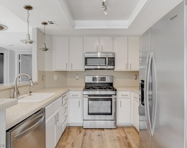 2905 Saint Kitts Court - Photo Thumbnail 13
