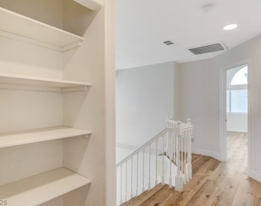 2905 Saint Kitts Court - Photo Thumbnail 32