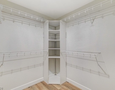 2905 Saint Kitts Court - Photo Thumbnail 30