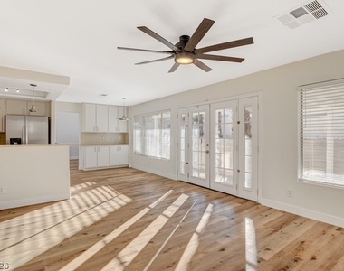 2905 Saint Kitts Court - Photo Thumbnail 11