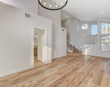 2905 Saint Kitts Court - Photo Thumbnail 6