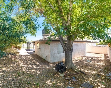 4268 Hampshire Circle - Photo Thumbnail 29