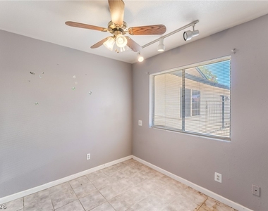 4268 Hampshire Circle - Photo Thumbnail 17