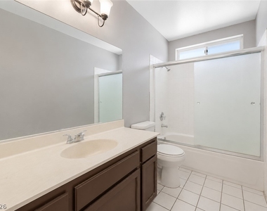 4268 Hampshire Circle - Photo Thumbnail 18