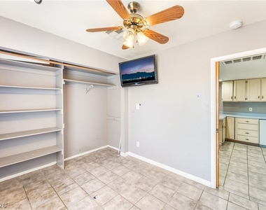 4268 Hampshire Circle - Photo Thumbnail 16